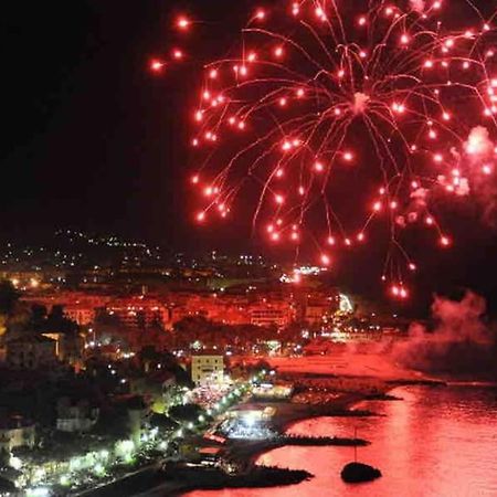 Appartamento Incantevole In Piazza Bresca, Sanremo Ngoại thất bức ảnh
